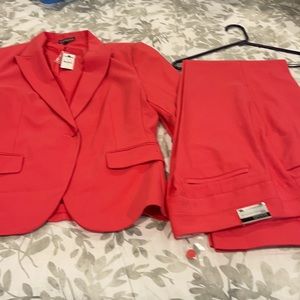 NWT Express 2piece pant suit